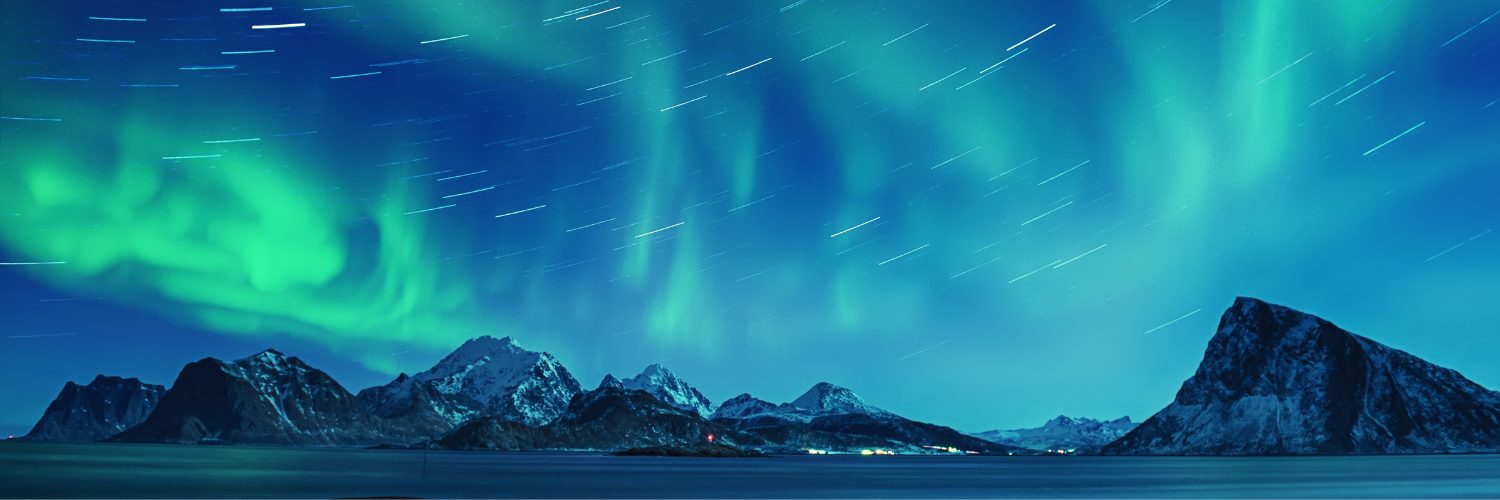 Blue and green northern lights 