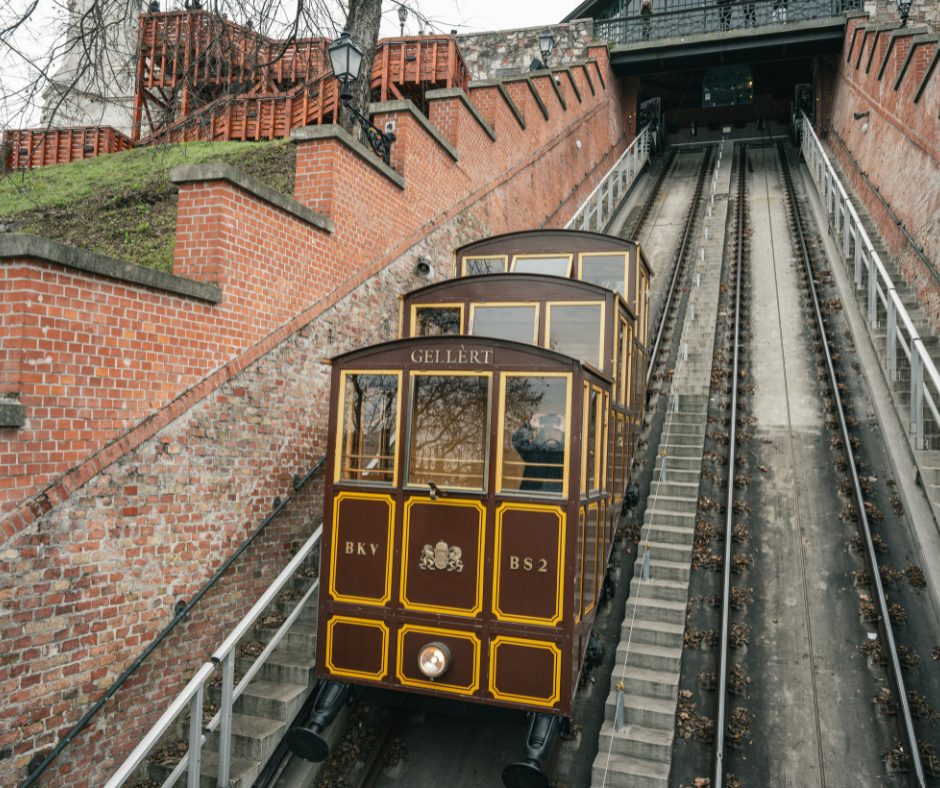 The Budapest funicular, an excursion on your Hungary holiday by rail