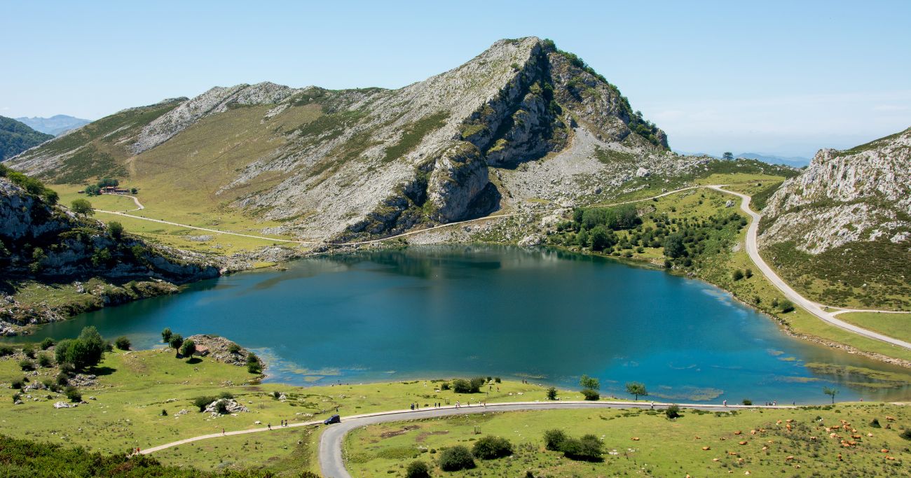 Explore Austrias along the El Transcantábrico